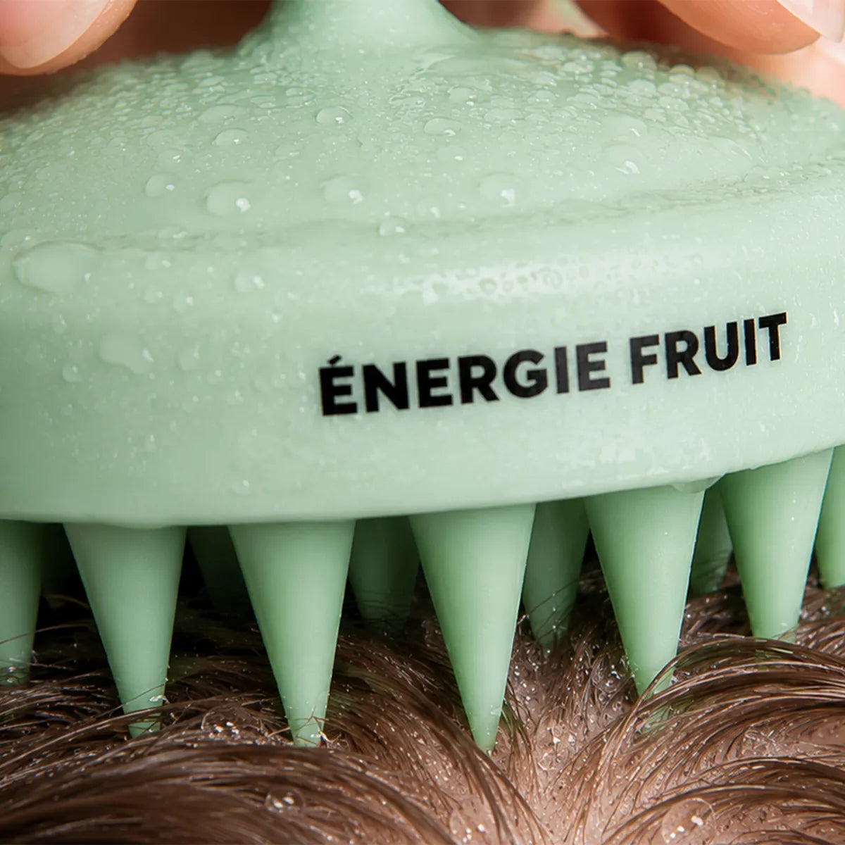 FOAMING & MASSAGING SCALP BRUSH